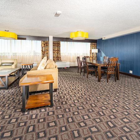 Holiday Inn Louisville East - Hurstbourne By Ihg Exteriér fotografie